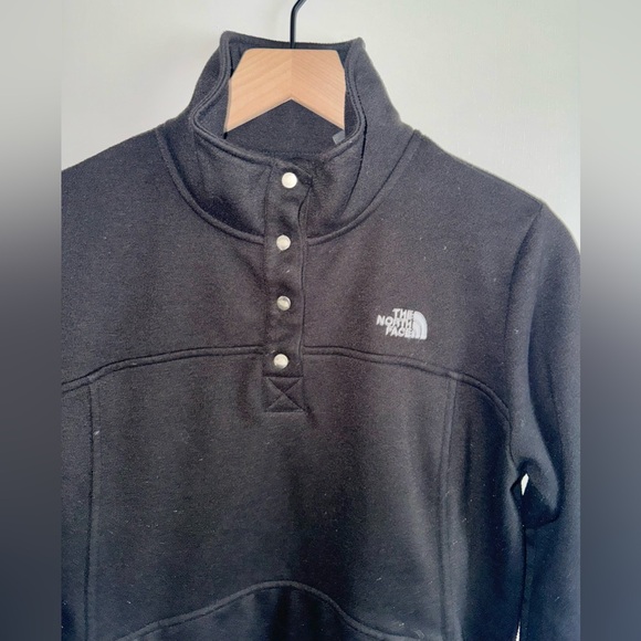 The North Face 1/4 Button Up Pullover Jacket Black Polyester Women Size Medium - Picture 9 of 12